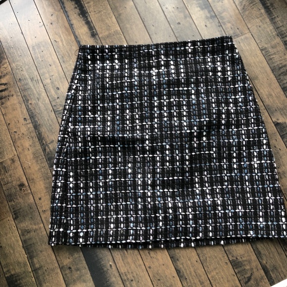 Loft tweed skirt  size 4 - Picture 1 of 1